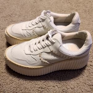 Women's 6.5, White Platform Dolce Vita Sneakers